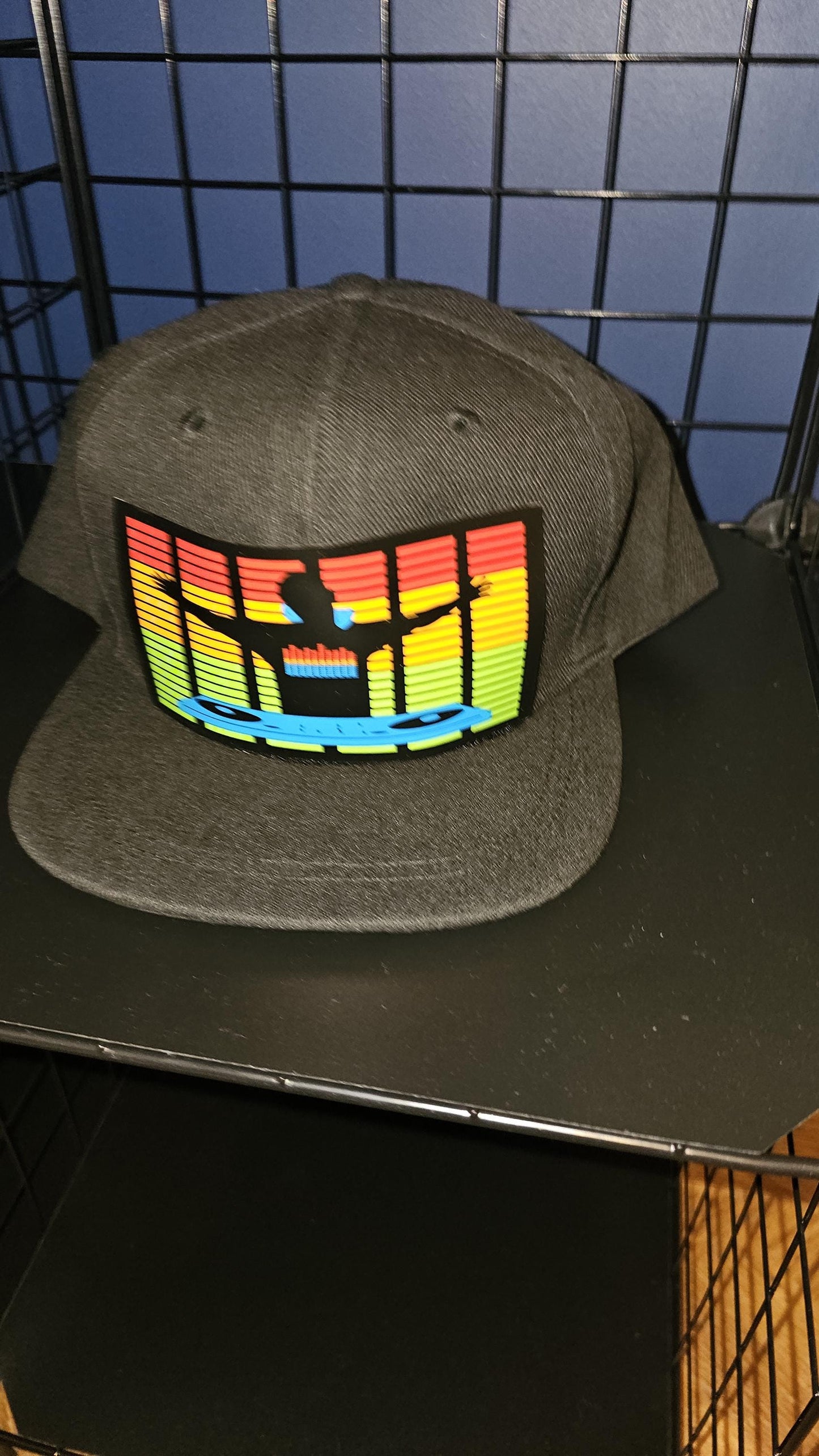 DJ in the house. party festival LED Baseball Cap - Sound activated