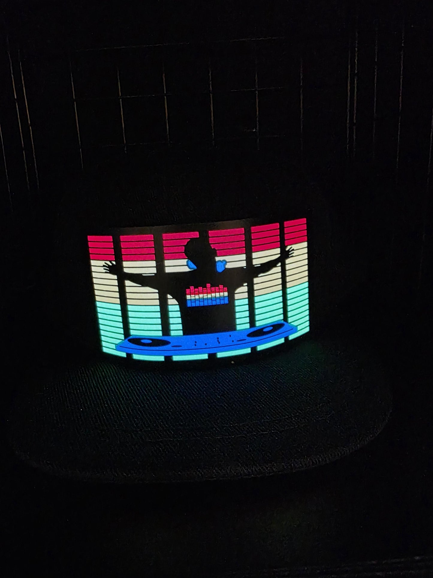DJ in the house. party festival LED Baseball Cap - Sound activated