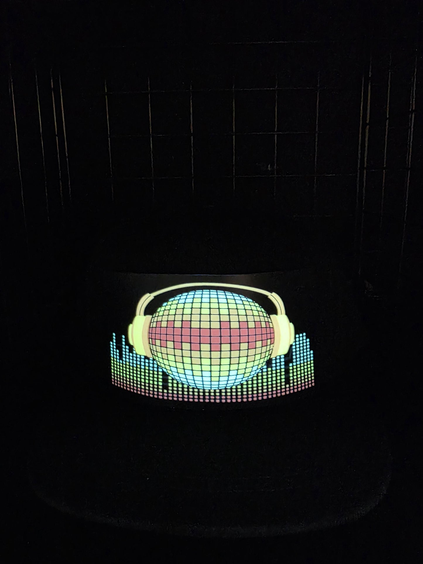 DJ Globe party festival LED Baseball Cap - Sound activated